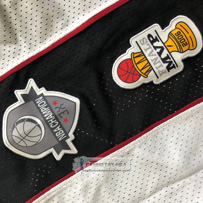 Camiseta Miami Heat Dwyane Wade NO 3 Mitchell & Ness 2003-19 Blanco